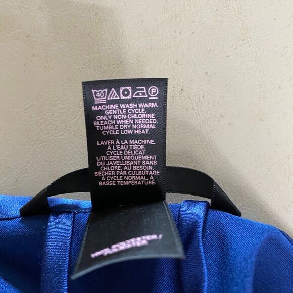 Victorias Secret Robe Womens Small/Medium Blue Silky Pockets Short Sleeve Tie - Picture 13 of 13